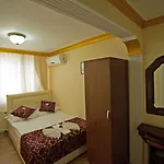 Sirkeci Emek מלון