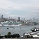 Sirkeci Emek מלון