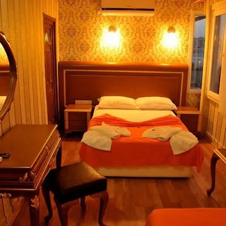 Sirkeci Emek Отель 2*