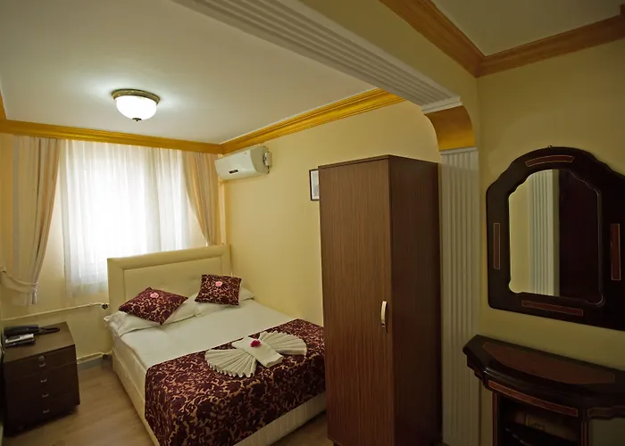 Sirkeci Emek Отель