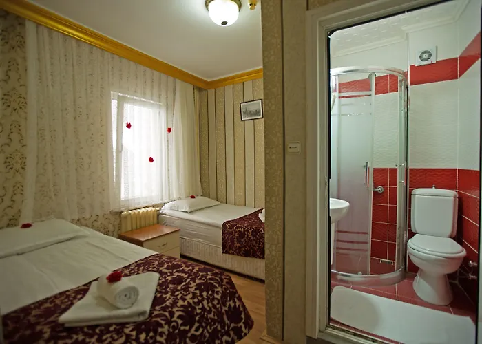 Sirkeci Emek Hotell 2*