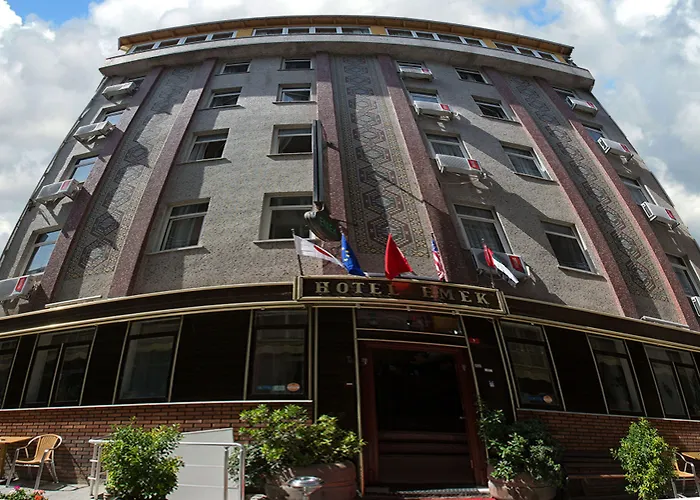 Sirkeci Emek Hotell 2*